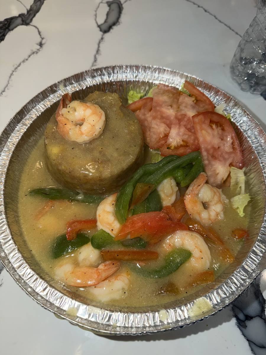 Mofongo de lambi al ajillo